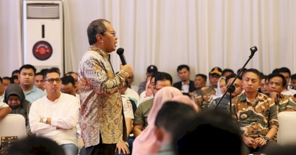 Danny Pomanto Puji Satgas Kebersihan Ujung Tanah