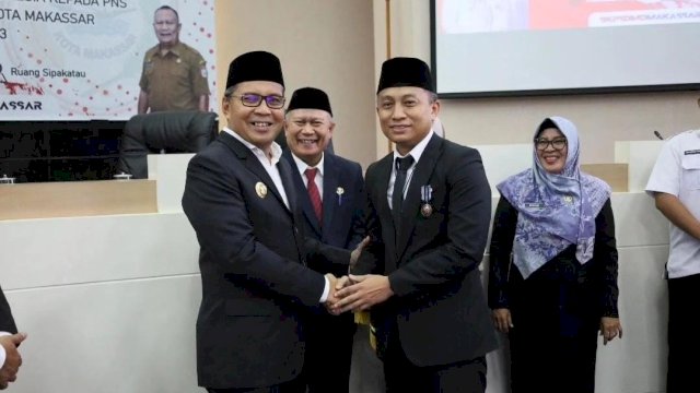 Hebat! Sekcam Ujung Tanah Raih Raih Penghargaan Satyalencana Karya Satya 2023