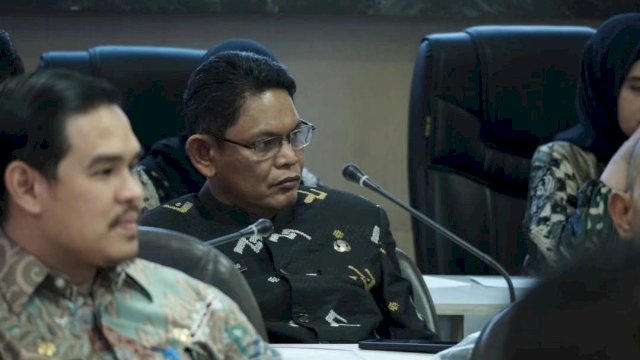 Camat Ujung Tanah Ikut Rapat Pansus Pembahasan Ranperda Kota Makassar tentang Pajak Daerah dan Retribusi