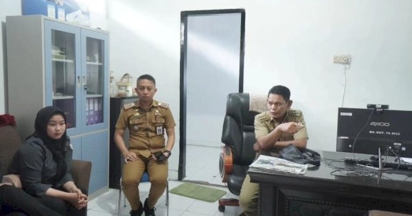 Tingkatkan Kedisiplinan Pegawai, Camat Ujung Tanah Gelar Rapat Koordinasi