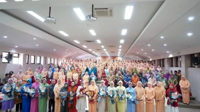 Camat Ujung Tanah Hadiri Perayaan HUT ke 24 Dharma Wanita Persatuan Tingkat Kota Makassar