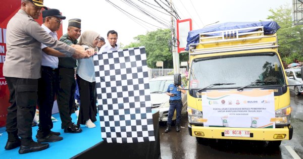 Danny Pomanto Distribusikan 40 Ton Beras Bantuan Pangan Pemerintah Pusat