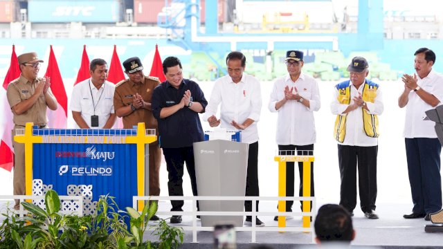 Presiden Jokowi saat meresmikan Pelabuhan Makassar New Port (MNP), di Makassar-Sulsel, Kamis (22/2) || istimewa 