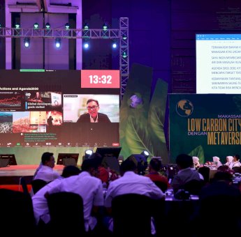 Profesor Monash University Paparkan Peran Teknologi Digital dalam Penerapan Kota Sensitif Air di Rakorsus Kota Makassar