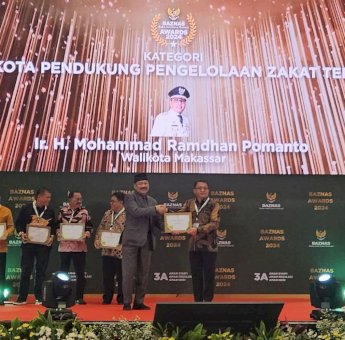 Dukung Pengelolaan Zakat Terbaik, Danny Pomanto Raih Baznas Award ke-6