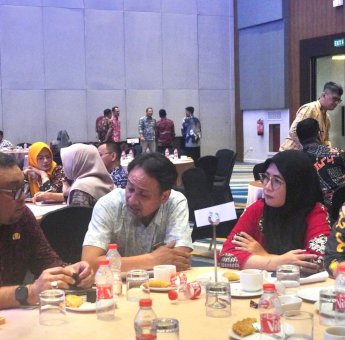 Plt Kepala DPPKB Makassar Hadiri FPD, Usul Bimtek Ulang Kader KB