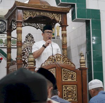 Safari Ramadan, Camat Rappocini Sampaikan Program Pemkot Makassar ke Jemaah hingga Bagikan Hibah