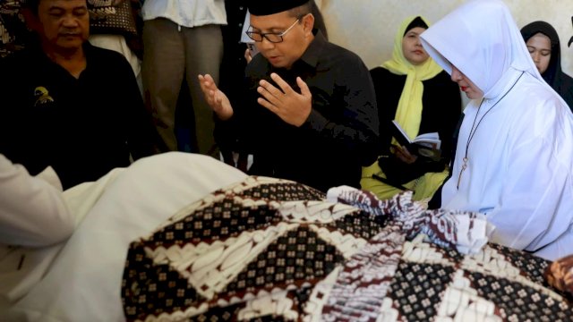 Bersahabat Sejak Usia 16 Tahun, Danny Pomanto Lepas Kepergian Donny Kesuma