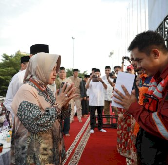 Momentum Ramadan 1445 H, Pemkot Makassar Beri Santunan 459 Satgas PU