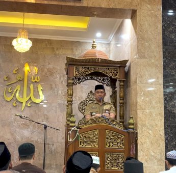 Program Jagai Anakta Digaungkan Camat Bontoala Saat Safari Ramadan di Masjid Quba