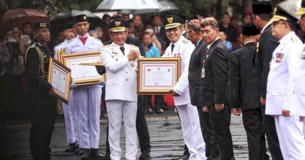Terima Penghargaan Kota Terbaik Penyelenggaraan Pemerintahan Daerah, Danny Optimistis Makassar Kembali Raih Parasamya Purnakarya Nugraha