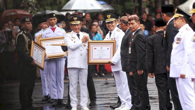 Terima Penghargaan Kota Terbaik Penyelenggaraan Pemerintahan Daerah, Danny Optimistis Makassar Kembali Raih Parasamya Purnakarya Nugraha