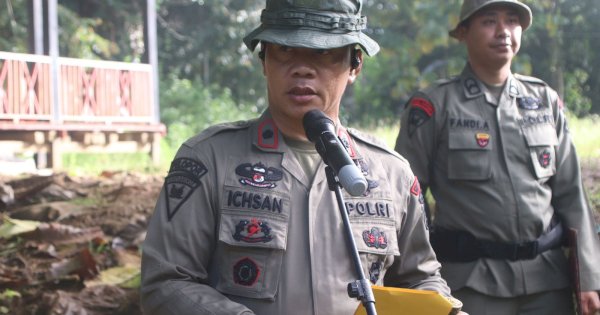 Latihan Pemeliharaan dan Peningkatan Kemampuan Jungle Warfare Brimob Bone Resmi Ditutup