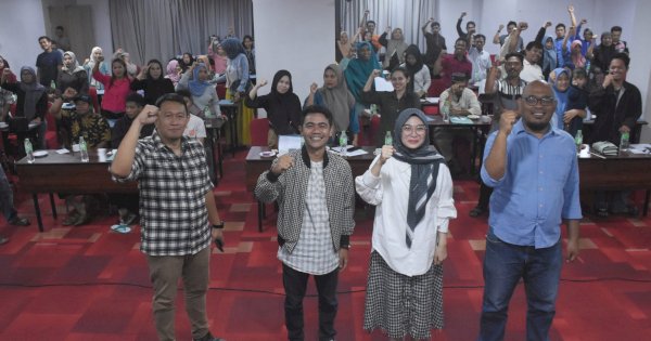 Bahas Perda KTR, Budi Hastuti Ingatkan Warga Tentang Bahaya Asap Rokok