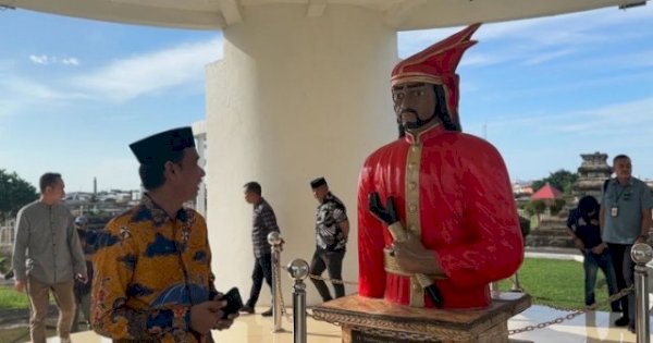 Ziarah Makam Raja Gowa-Tallo, Ketua DPRD Makassar Rudianto Lallo: Mereka Orang Hebat