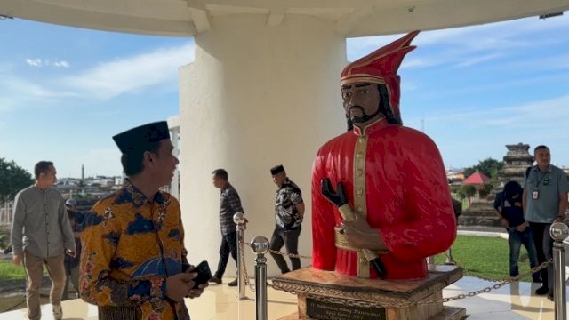 Ziarah Makam Raja Gowa-Tallo, Ketua DPRD Makassar Rudianto Lallo: Mereka Orang Hebat