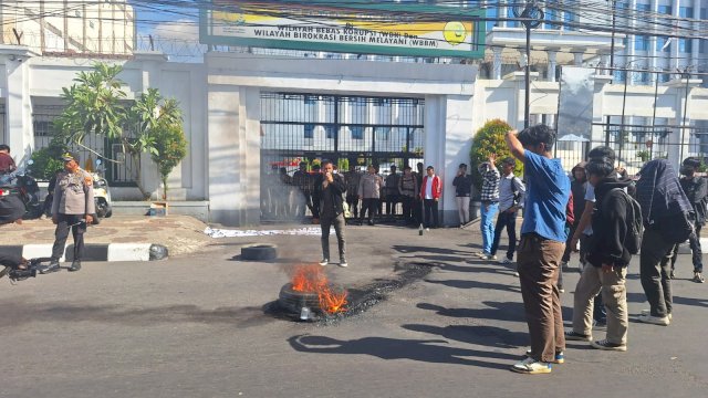 Aliansi Mahasiswa Dorong Kejati Sulsel Usut Proyek Pengaspalan Kawasan Industri Palopo
