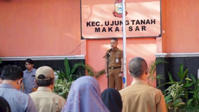 Camat Ujung Tanah Amanda Syahwaldi Jadi Irup Upacara Bendera