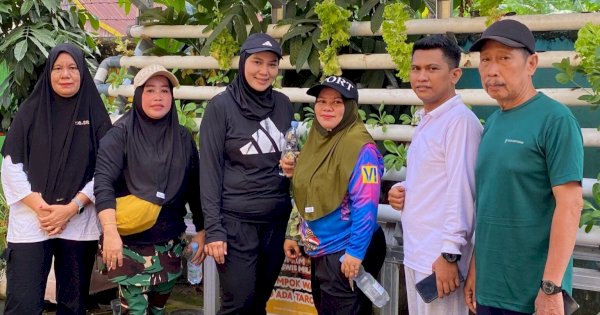 Ketua Forum Dewan Lorong (Delor) Kecamatan Ujung Tanah, menggelar kegiatan senam aerobik bersama warga