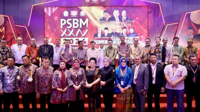 Danny Pomanto Tabuh Gendang pada Pembukaan PSBM XXIV