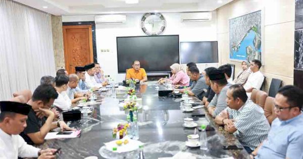 Pawai Obor Wujud Makassar Kota Festival Tepian Air