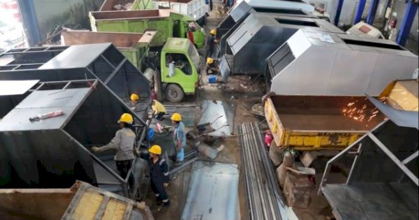 Pastikan Truk Armada Sampah Berfungsi Maksimal, UPT Perbengkelan Dinas PU Makassar Rutin Lakukan Pemeriksaan