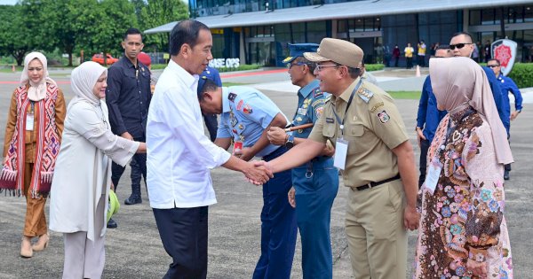 Kunjungan Kerja di Sulsel, Danny Pomanto Ikut Jemput Presiden Jokowi di Pangkalan TNI AU Sultan Hasanuddin