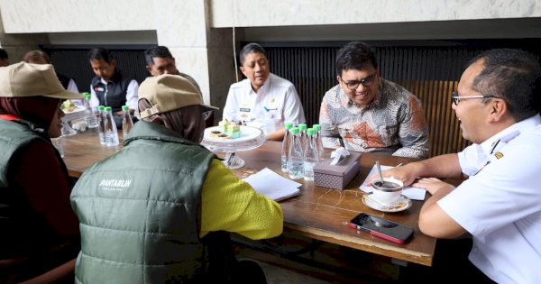 Andi Bukti Djufrie Dampingi Walikota Makassar Terima Pantarlih KPU, Lakukan Coklit Jelang Pilkada 2024