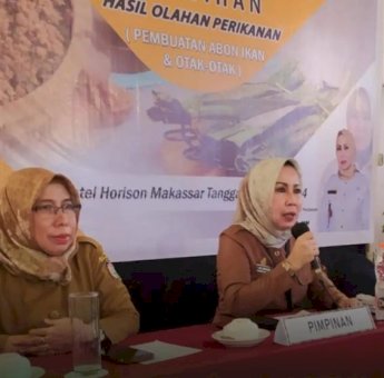 DP2 Kota Makassar Gelar Pelatihan Pembuatan Abon Ikan dan Otak-Otak untuk Masyarakat