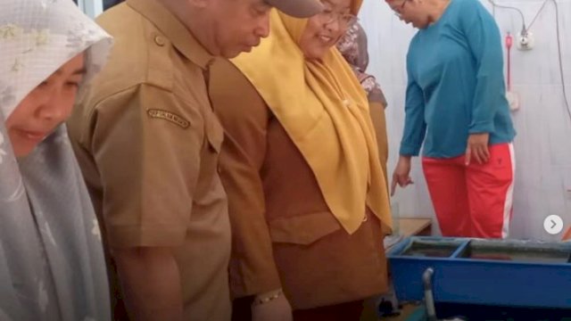 DP2 Kota Makassar Monev Penerima Bantuan Budidaya Lobster Air Tawar