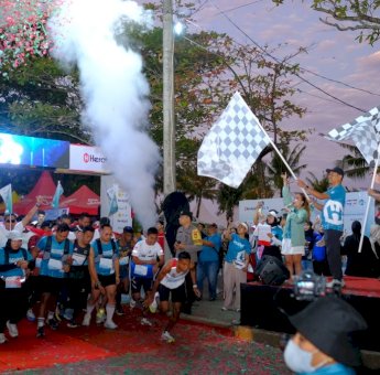 Danny Pomanto dan Pj Gubernur Lepas dan Meriahkan PLN Mobile Herald Run