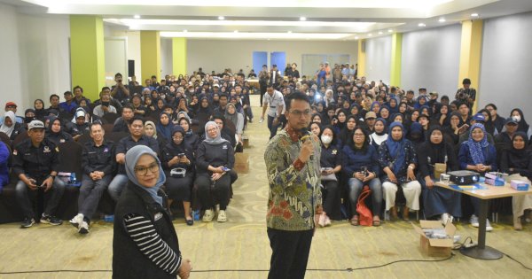 Paket Seto-Rezki Hadiri Konsolidasi Partai NasDem Makassar