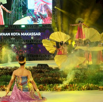 F8 Makassar Jadi Panggung Pelestarian dan Pemajuan Tradisi Seni Budaya, Tari Pallapi Aroo Pukau Pengunjung di Panggung Utama