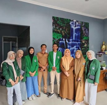 Pemberdayaan Lansia Melalui Pelatihan Teknik Relaksasi Benson dan Pendampingan Pembuatan Teh Herbal