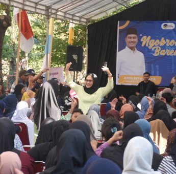 Warga Dua Kecamatan Ngaku Bangga dengan Program Seto-Rezki