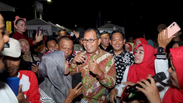 Antusiasme Warga di Tiga Kecamatan Sambut Danny Pomanto Saat Hadiri Pesta Rakyat&nbsp;