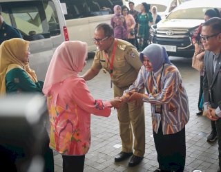 Danny Pomanto Sambut Kedatangan Iriana Jokowi dalam Kunjungan Kerjanya di Makassar