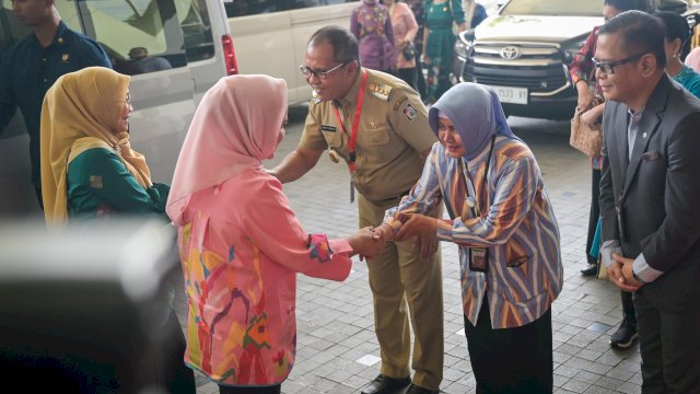 Danny Pomanto Sambut Kedatangan Iriana Jokowi dalam Kunjungan Kerjanya di Makassar