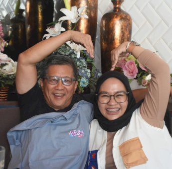 Bakal Calon Wawalkot Makassar Rezki Mulfiati Lutfi Ngobrol Bareng RG: Beliau Idola Saya