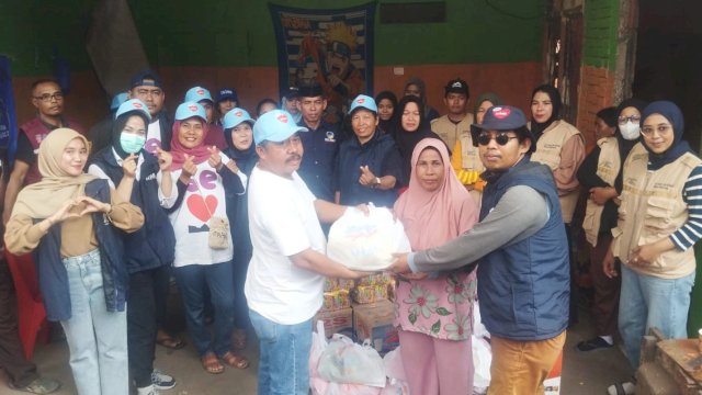 Respon Cepat, Tim Pemenangan Sehati Salurkan Bantuan ke Korban Kebakaran di Tamangapa