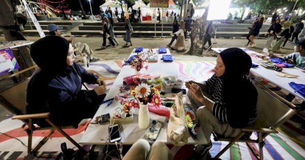 F8 Makassar Beri Ruang Creativepreneur Milenial Pamerkan Koleksi Kerajinan Tangan