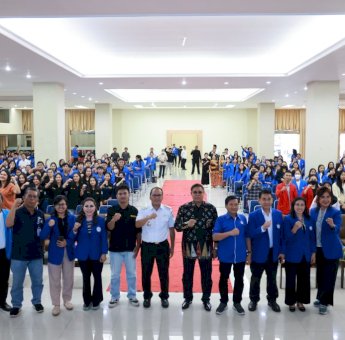 Danny Pomanto Sharing Smart City, F8, Kota Makan Enak di Seminar Nasional Mahasiswa UKI Paulus