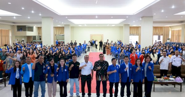 Danny Pomanto Sharing Smart City, F8, Kota Makan Enak di Seminar Nasional Mahasiswa UKI Paulus