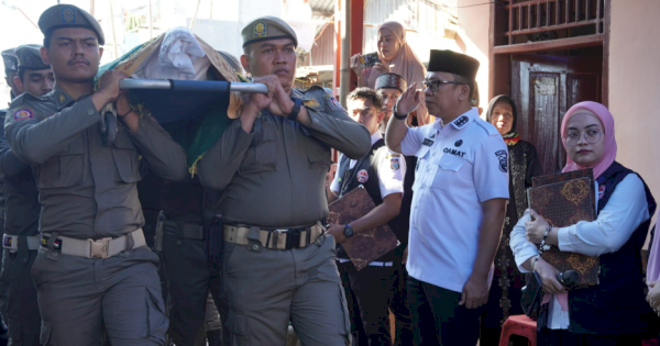Beri Penghormatan Terakhir, Camat Rappocini Pimpin Upacara Pemakaman Almarhum Syamsul Kamar
