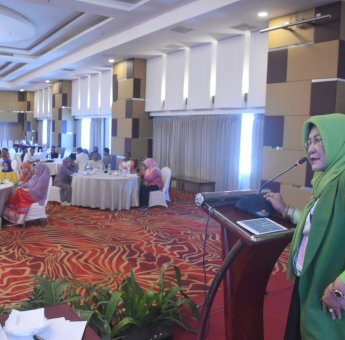 Jalankan Fungsi Pengawasan, Apiaty Amin Syam Sosialisasi Perda Pelindungan dan Pengelolaan Lingkungan Hidup