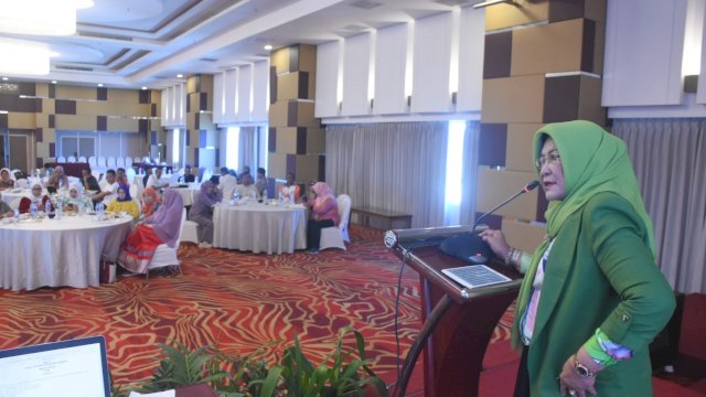 Jalankan Fungsi Pengawasan, Apiaty Amin Syam Sosialisasi Perda Pelindungan dan Pengelolaan Lingkungan Hidup