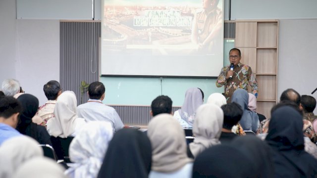 Danny Pomanto Paparkan Makassar Low Carbon City di Kuliah Perdana Mahasiswa Magister Arsitektur SAPPK ITB