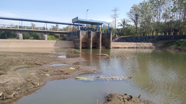 Bendung Leko Pancing Mulai Surut Akibat Kemarau, PDAM Makassar Siapkan Mobil Tangki Optimalisasi Pelayanan ke Masyarakat