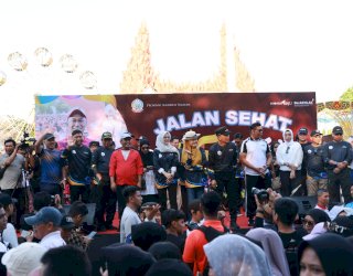 Pjs Wali Kota Meriahkan Jalan Sehat HUT Sulsel ke-355