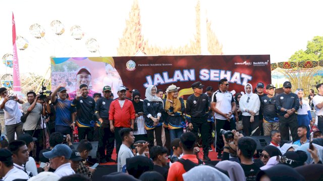 Pjs Wali Kota Meriahkan Jalan Sehat HUT Sulsel ke-355